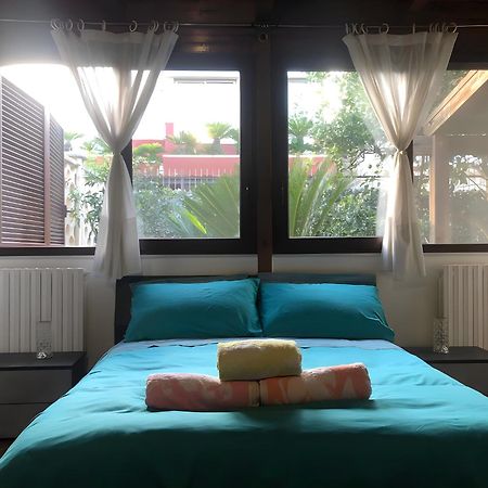 Sea Breeze Villa - Luna Apartment Бари Экстерьер фото