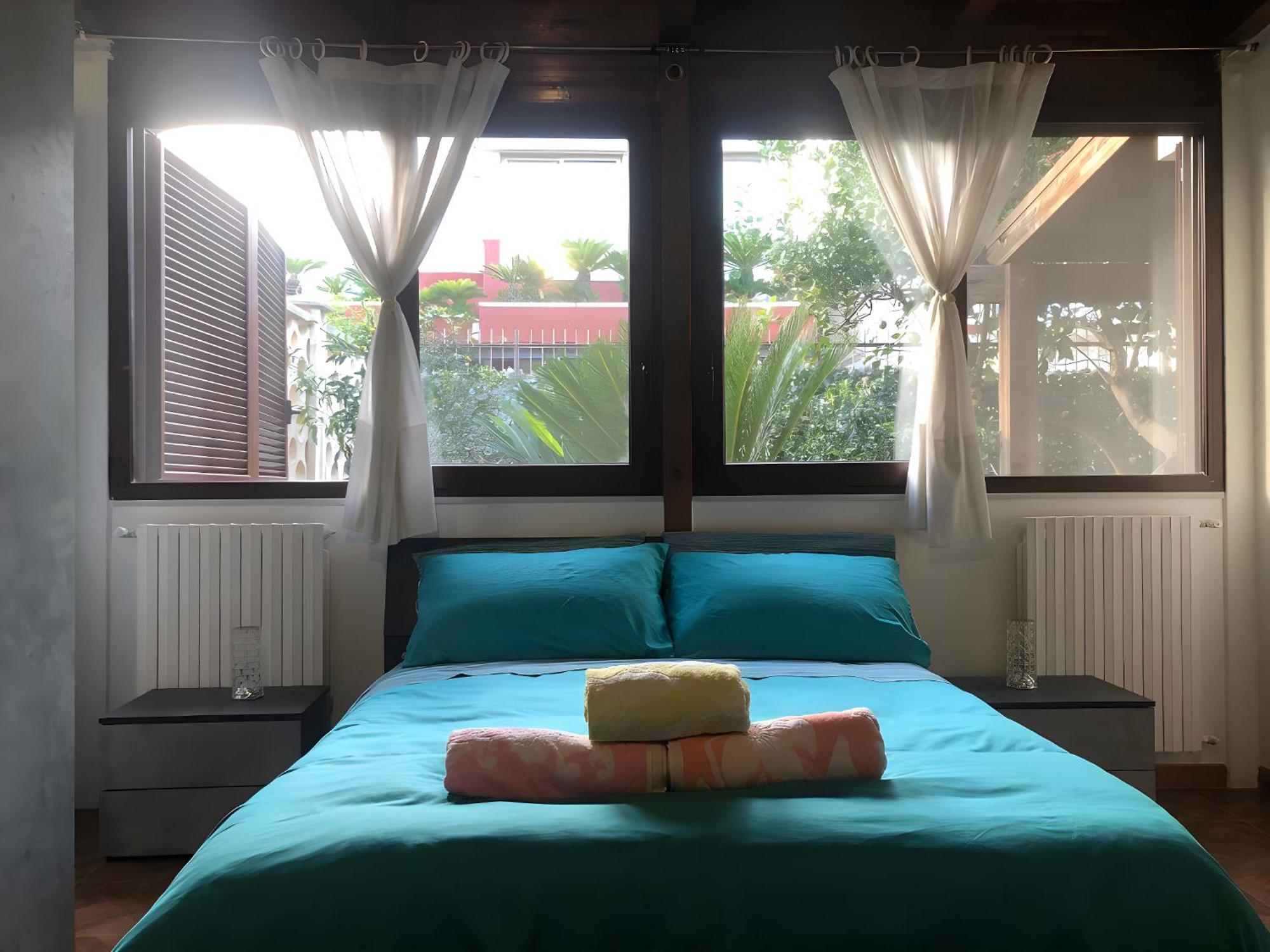 Sea Breeze Villa - Luna Apartment Бари Экстерьер фото