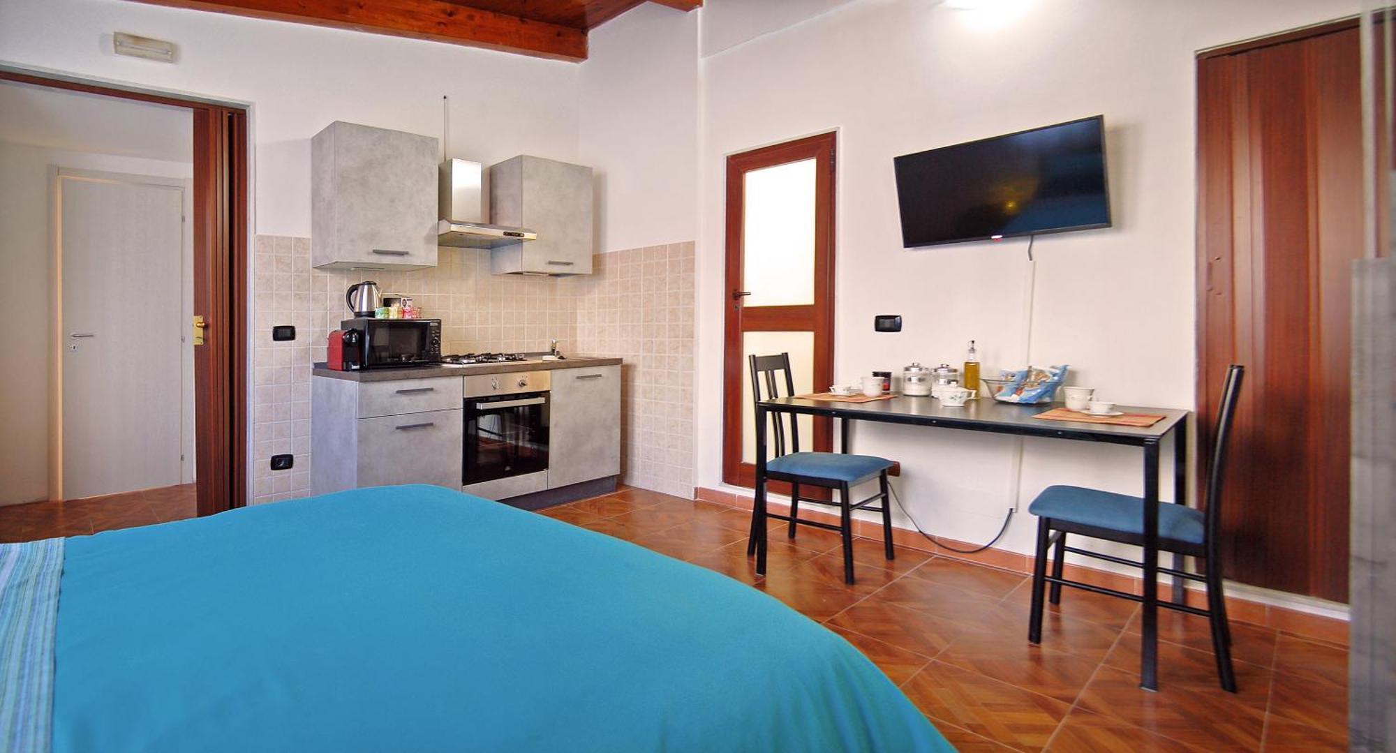 Sea Breeze Villa - Luna Apartment Бари Экстерьер фото